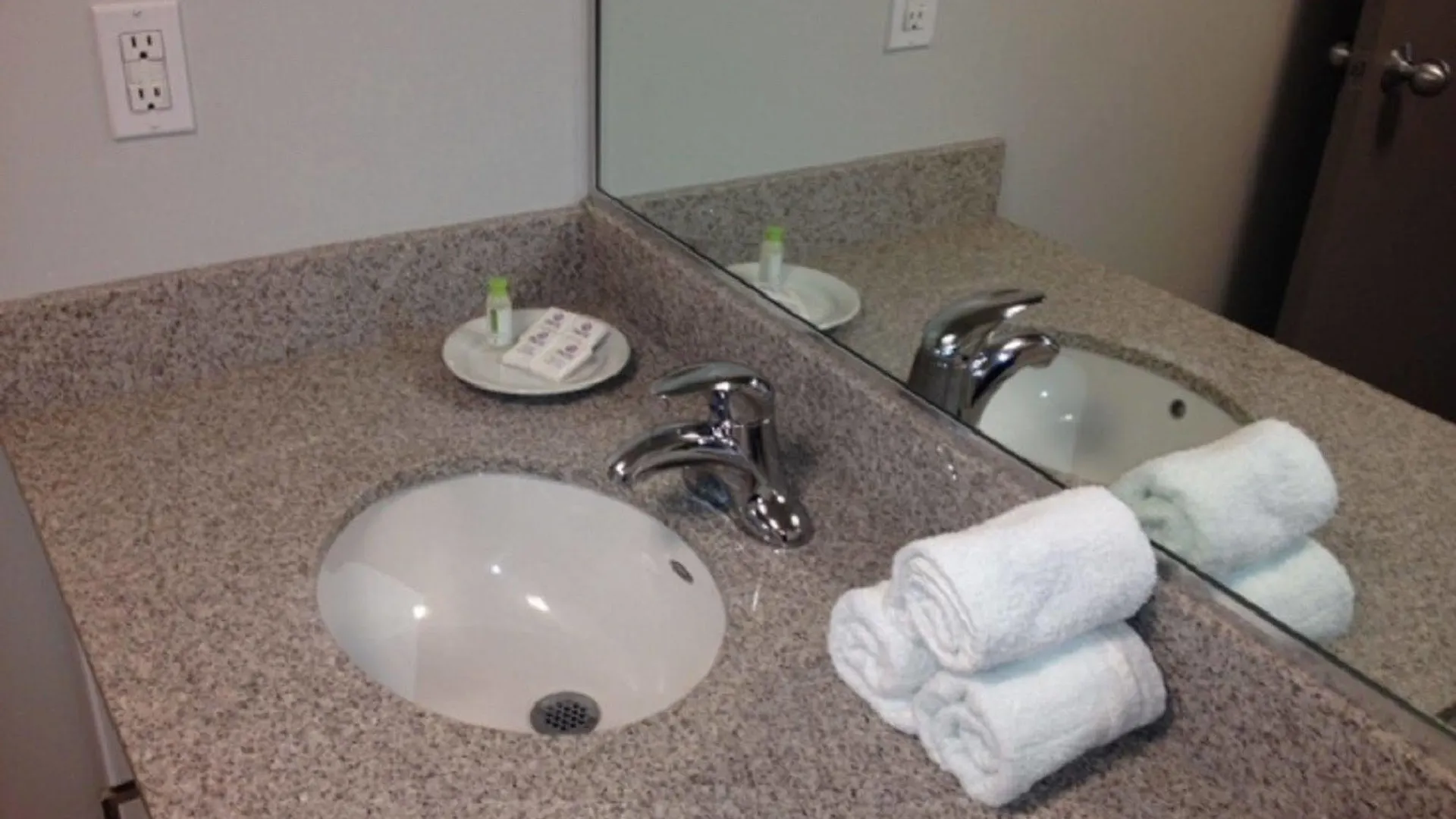 Apartment Residence & Conference Centre - Toronto Canada